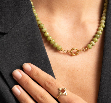 Messing, dunkelroter Harzring Lela Dot Gold