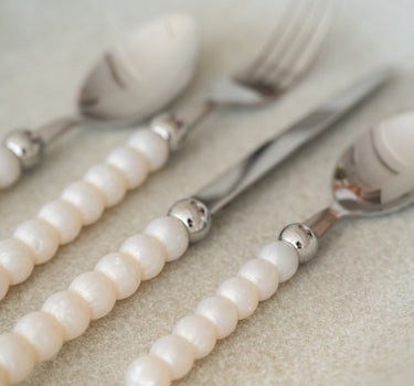 SET VAN 24 - Bestekset Lova Pearl