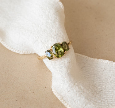 TILTIL Sora Zirkonring Grün Gold