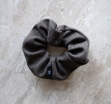 TILTIL Knitted Stripe Scrunchie Bruin