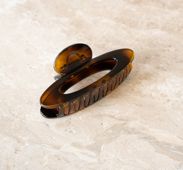 TILTIL Claw Clip Open Oval Bruin
