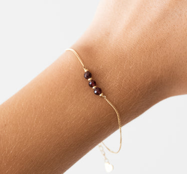 TILTIL Love Edelsteinarmband Gold Granat