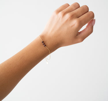 TILTIL Love Edelsteinarmband Gold Granat