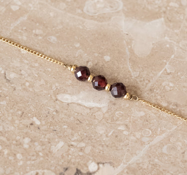 TILTIL Love Edelsteinarmband Gold Granat