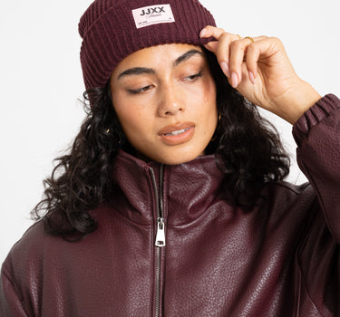 Othelia Knit Beanie Winetasting