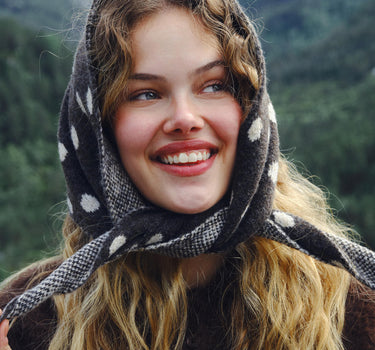 TILTIL Sara Triangle Polkadot Scarf Bruin