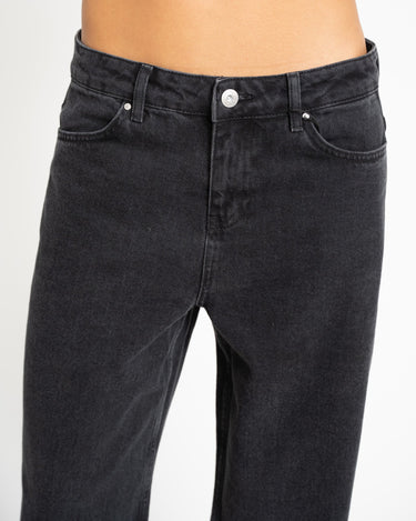 ALEXA LOOSE JEANS Black - Things I Like Things I Love