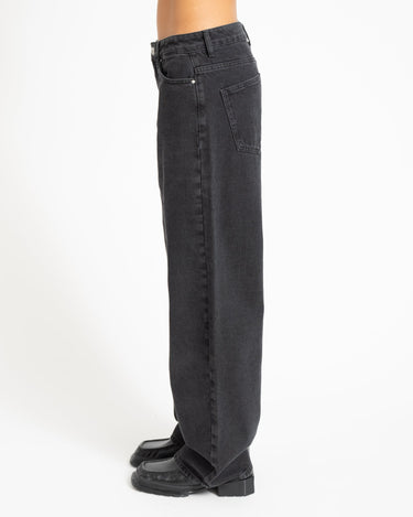 ALEXA LOOSE JEANS Black - Things I Like Things I Love