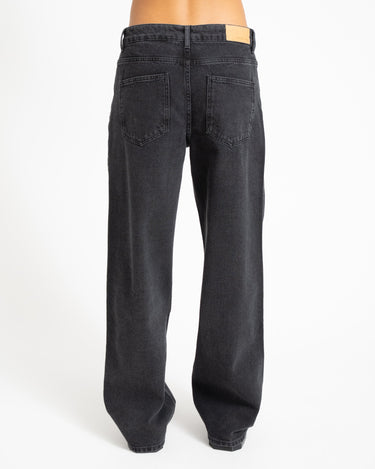 ALEXA LOOSE JEANS Black - Things I Like Things I Love