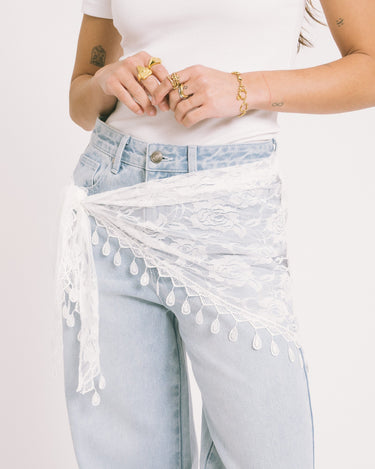 Aware Bara Lace Scarf Snow White - Things I Like Things I Love