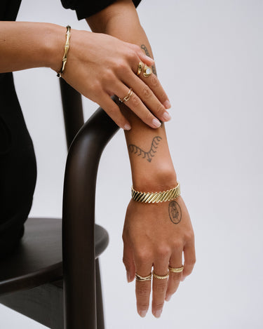 Bangle Golden Twist - Things I Like Things I Love