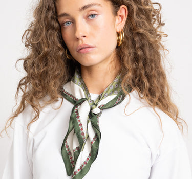 Bonita Satin Scarf Groen - Things I Like Things I Love