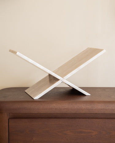 Book Stand Marmer - Things I Like Things I Love