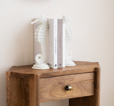 Bookend Seahorse White - Things I Like Things I Love