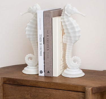 Bookend Seahorse White - Things I Like Things I Love