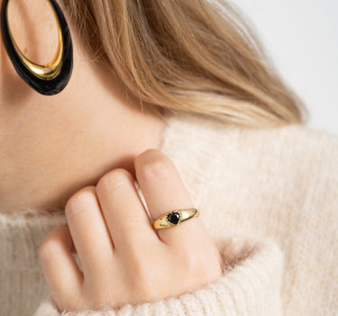 Brass onyx heart ring Gold - Things I Like Things I Love