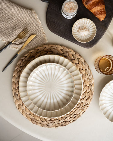 Breakfast Plate Astera - Things I Like Things I Love