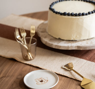 Cake Plate Coffee Heart - Things I Like Things I Love