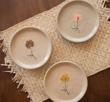 Cake Plate Flower Brown - Things I Like Things I Love