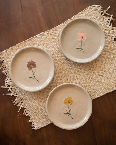 Cake Plate Flower Brown - Things I Like Things I Love