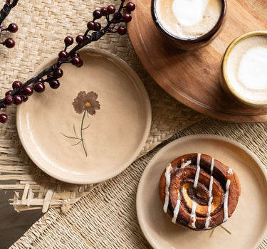 Cake Plate Flower Brown - Things I Like Things I Love