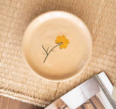 Cake Plate Flower Yellow - Things I Like Things I Love