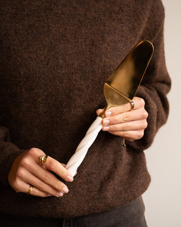 Cake Server Twisted - Things I Like Things I Love