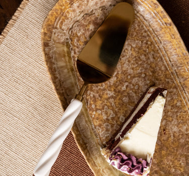 Cake Server Twisted - Things I Like Things I Love