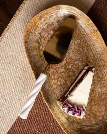 Cake Server Twisted - Things I Like Things I Love