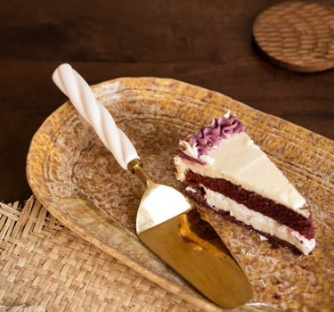 Cake Server Twisted - Things I Like Things I Love