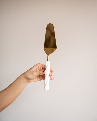 Cake Server Twisted - Things I Like Things I Love