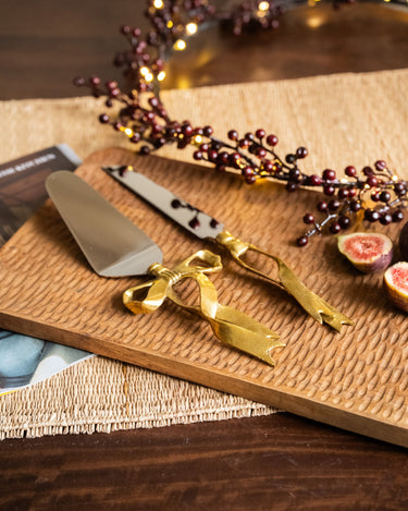 Cake Servers Riley Ribbon - Things I Like Things I Love