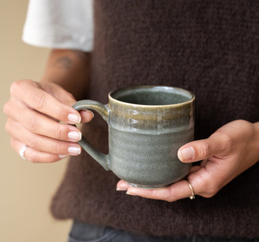Cappuccino Mug Maud Dark Green - Things I Like Things I Love