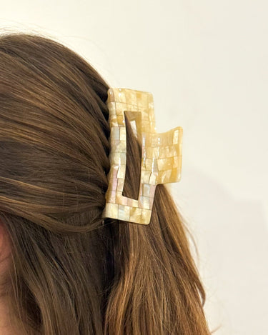 Claw Clip Butter Yellow - Things I Like Things I Love