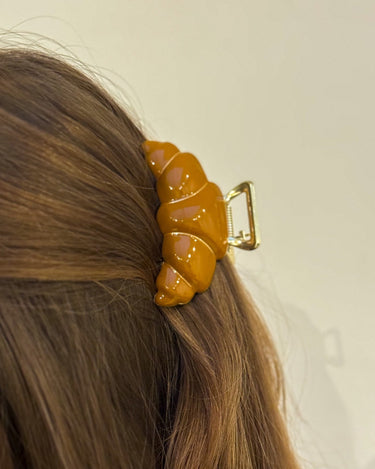 Claw Clip Croissant Brown - Things I Like Things I Love