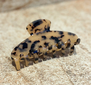 Claw Clip Sally Tortoise Sand - Things I Like Things I Love