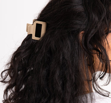 Claw Clip Solid Matte Khaki - Things I Like Things I Love