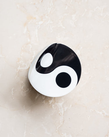 Claw Clip Yin Yang Roundy Black - Things I Like Things I Love