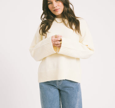 Crew Neck Knitted Sweater Yellow - Things I Like Things I Love