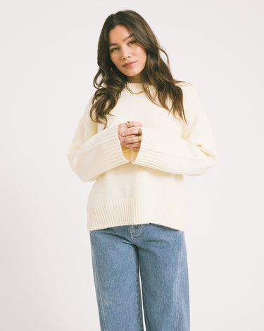 Crew Neck Knitted Sweater Yellow - Things I Like Things I Love