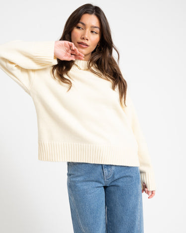 Crew Neck Knitted Sweater Yellow - Things I Like Things I Love