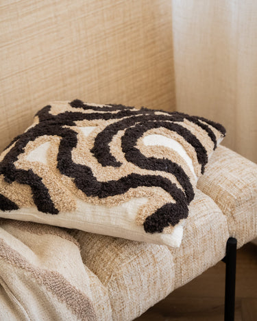 Cushion Calin Brown - Things I Like Things I Love