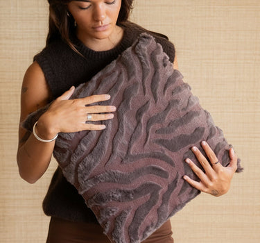 Cushion Fenna Aubergine - Things I Like Things I Love