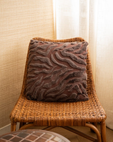 Cushion Fenna Aubergine - Things I Like Things I Love