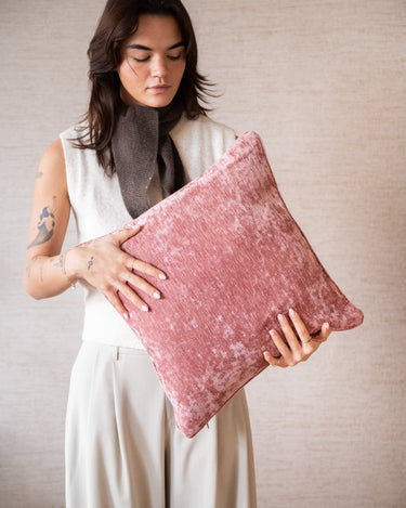 Cushion Lewy Velvet Pink - Things I Like Things I Love