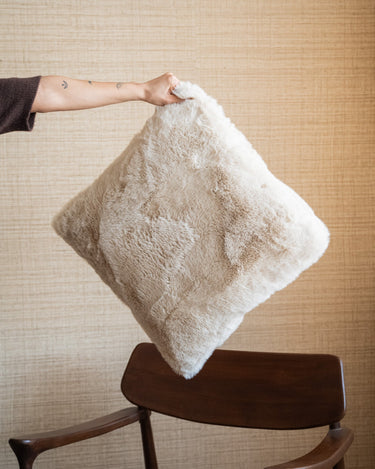 Cushion Mosa Fluffy Beige 50x50 - Things I Like Things I Love