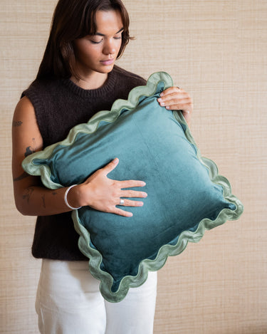 Cushion Sophia Wavy Green - Things I Like Things I Love