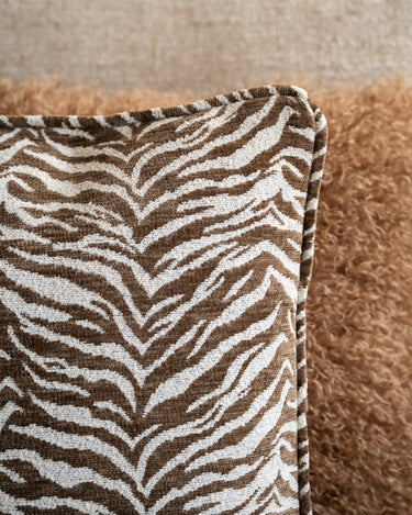 Cushion Tigra Brown 45x45 - Things I Like Things I Love