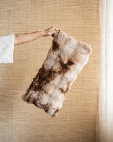 Cushion Velora Fluffy Brown - Things I Like Things I Love