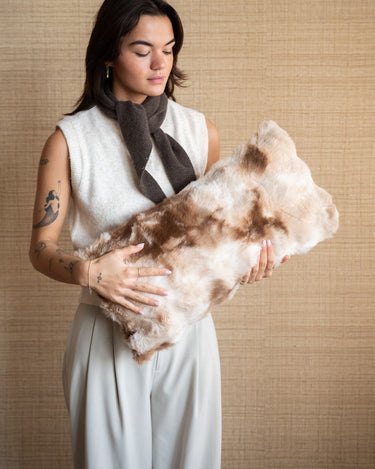 Cushion Velora Fluffy Brown - Things I Like Things I Love